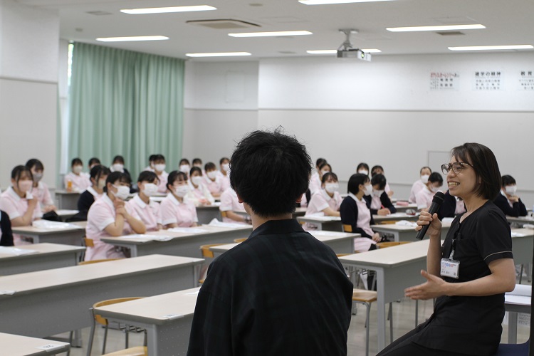 230608_出演者越し学生_小型サイズ.jpg