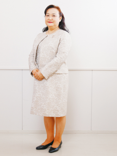 看護学部学部長・教授 大賀 明子