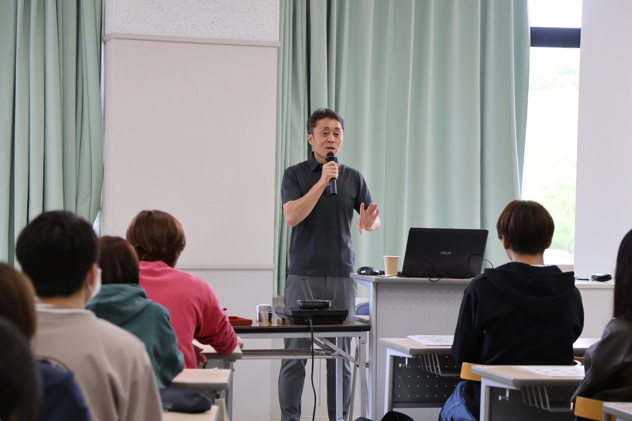 看護学部１年生　一杯のお茶から学ぶ、心が通うホスピタリティを学びました！